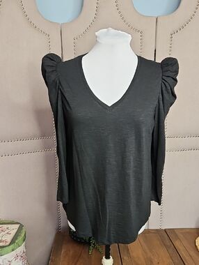 Chicos Romance Puff 3/4 Sleeve Top Black